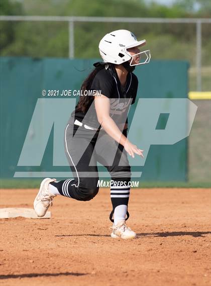 Thumbnail 3 in Churchill vs Clark photogallery.