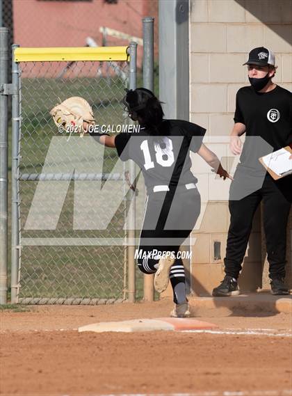 Thumbnail 3 in Churchill vs Clark photogallery.
