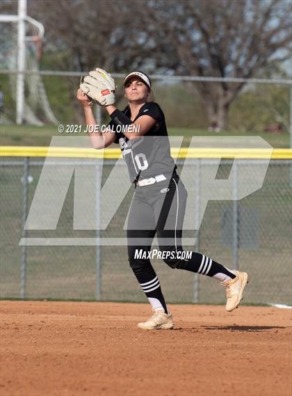 Thumbnail 3 in Churchill vs Clark photogallery.