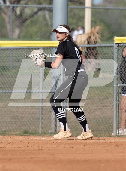Thumbnail 3 in Churchill vs Clark photogallery.