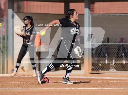 Thumbnail 3 in Churchill vs Clark photogallery.