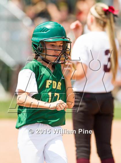 Thumbnail 1 in Kingston vs.  Roosevelt (Section 9 Class AA Final) photogallery.