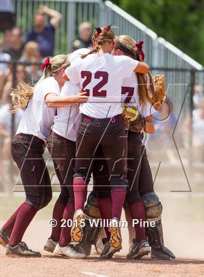 Thumbnail 1 in Kingston vs.  Roosevelt (Section 9 Class AA Final) photogallery.