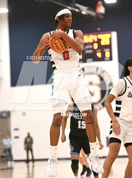 Thumbnail 2 in Villa Park vs. Etiwanda (North OC Championship) photogallery.