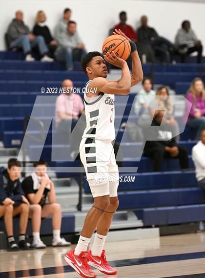 Thumbnail 1 in Villa Park vs. Etiwanda (North OC Championship) photogallery.