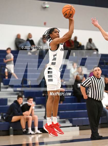 Thumbnail 1 in Villa Park vs. Etiwanda (North OC Championship) photogallery.