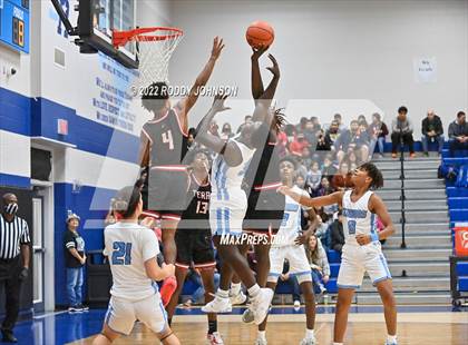 Thumbnail 3 in Sam Rayburn vs Terry (McDonald's Texas Invitational) photogallery.