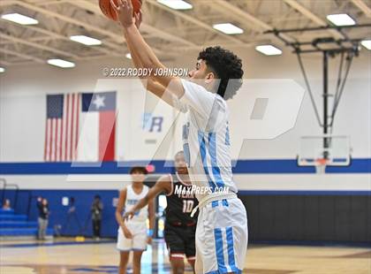 Thumbnail 1 in Sam Rayburn vs Terry (McDonald's Texas Invitational) photogallery.