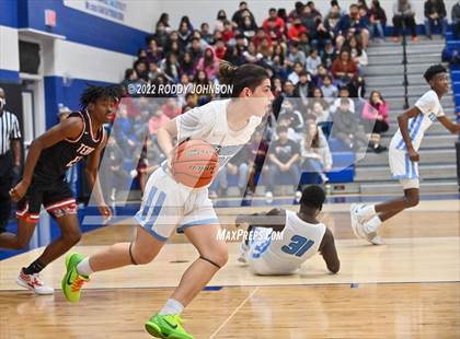 Thumbnail 1 in Sam Rayburn vs Terry (McDonald's Texas Invitational) photogallery.