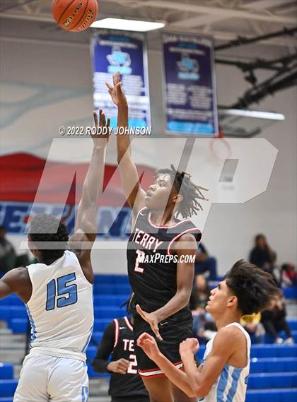 Thumbnail 3 in Sam Rayburn vs Terry (McDonald's Texas Invitational) photogallery.