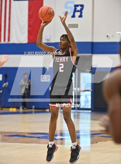 Thumbnail 2 in Sam Rayburn vs Terry (McDonald's Texas Invitational) photogallery.