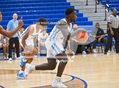 Thumbnail 2 in Sam Rayburn vs Terry (McDonald's Texas Invitational) photogallery.
