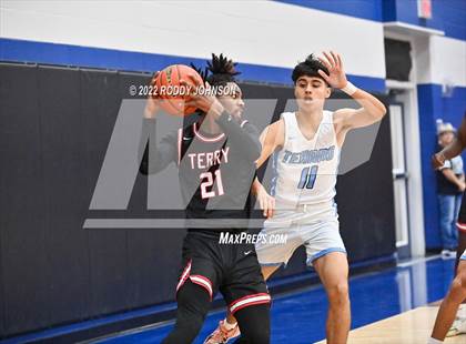 Thumbnail 2 in Sam Rayburn vs Terry (McDonald's Texas Invitational) photogallery.