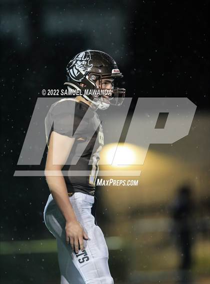 Thumbnail 2 in Chaminade @ Crespi photogallery.