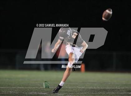 Thumbnail 2 in Chaminade @ Crespi photogallery.