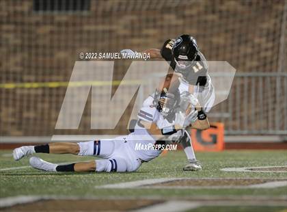 Thumbnail 2 in Chaminade @ Crespi photogallery.