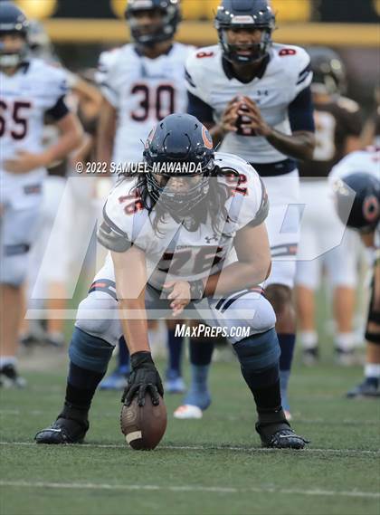 Thumbnail 2 in Chaminade @ Crespi photogallery.