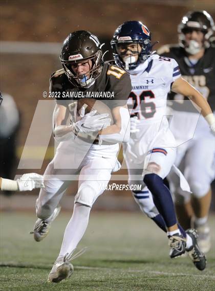Thumbnail 2 in Chaminade @ Crespi photogallery.