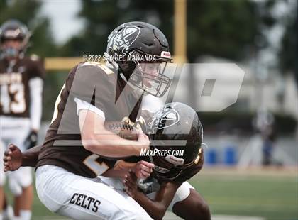 Thumbnail 2 in Chaminade @ Crespi photogallery.