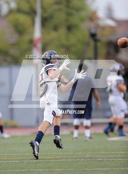 Thumbnail 2 in Chaminade @ Crespi photogallery.