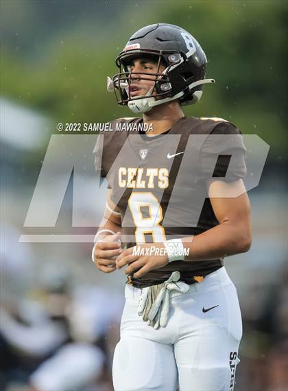 Thumbnail 2 in Chaminade @ Crespi photogallery.
