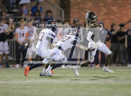 Thumbnail 3 in Chaminade @ Crespi photogallery.