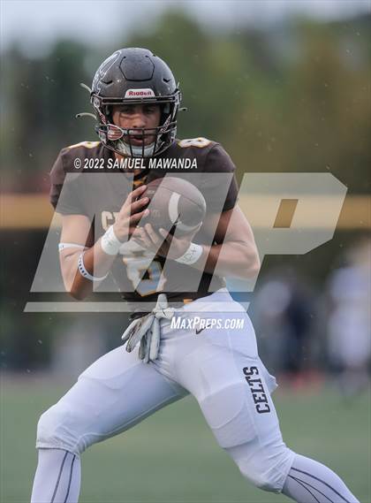 Thumbnail 2 in Chaminade @ Crespi photogallery.