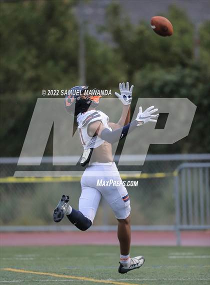 Thumbnail 1 in Chaminade @ Crespi photogallery.