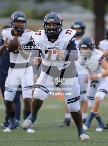 Thumbnail 1 in Chaminade @ Crespi photogallery.