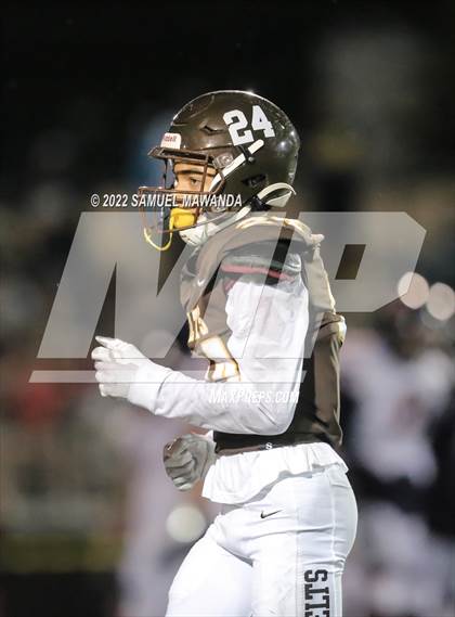 Thumbnail 3 in Chaminade @ Crespi photogallery.