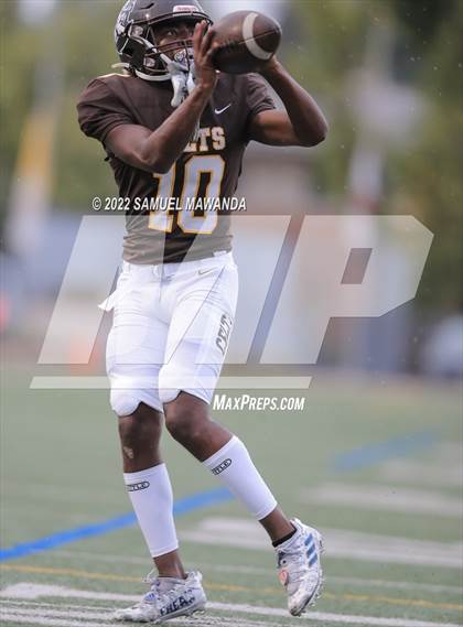 Thumbnail 3 in Chaminade @ Crespi photogallery.