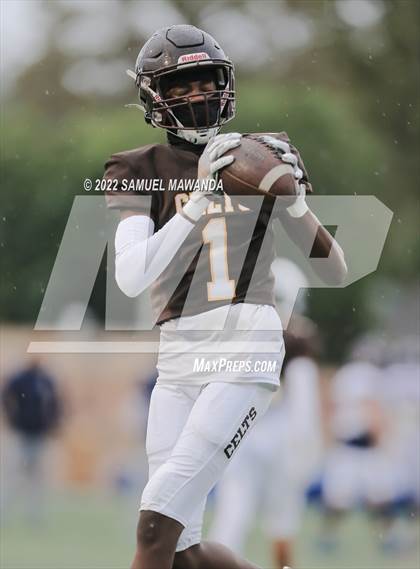 Thumbnail 1 in Chaminade @ Crespi photogallery.