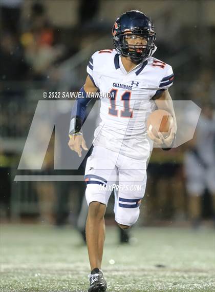 Thumbnail 2 in Chaminade @ Crespi photogallery.