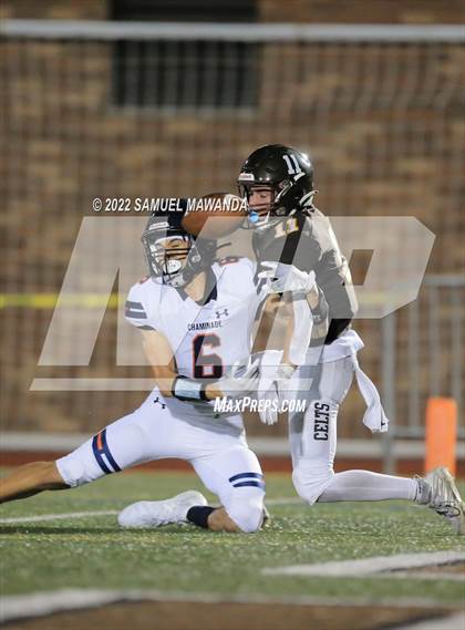 Thumbnail 3 in Chaminade @ Crespi photogallery.