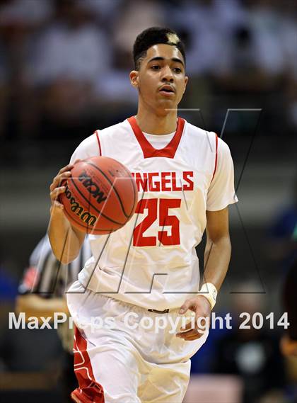 Thumbnail 1 in Overland vs. Denver East (CHSAA 5A Semifinal) photogallery.
