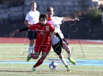 Thumbnail 2 in Branford vs. Avon (CIAC Class L Final) photogallery.