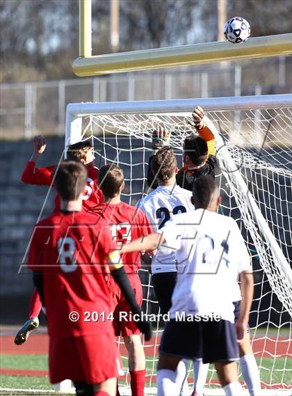 Thumbnail 3 in Branford vs. Avon (CIAC Class L Final) photogallery.