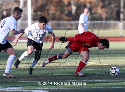 Thumbnail 1 in Branford vs. Avon (CIAC Class L Final) photogallery.