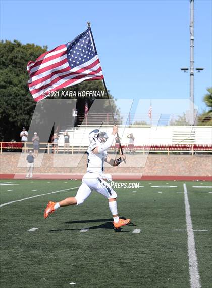 Thumbnail 2 in Menlo-Atherton vs. Pleasant Valley (Honor Bowl) photogallery.
