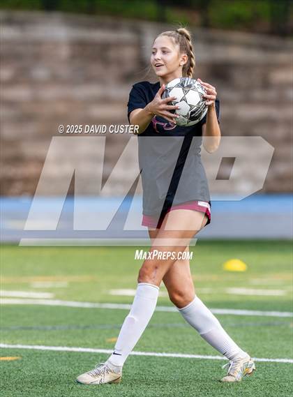 Thumbnail 2 in Oakton @ Yorktown (VHSL Region 6 Class D Semi-Final) photogallery.