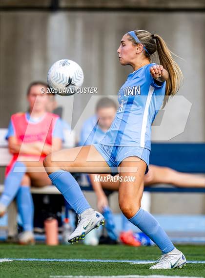 Thumbnail 3 in Oakton @ Yorktown (VHSL Region 6 Class D Semi-Final) photogallery.
