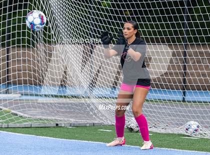 Thumbnail 2 in Oakton @ Yorktown (VHSL Region 6 Class D Semi-Final) photogallery.