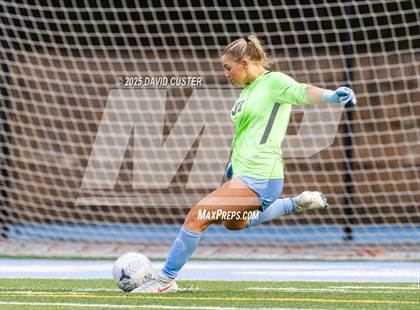 Thumbnail 3 in Oakton @ Yorktown (VHSL Region 6 Class D Semi-Final) photogallery.