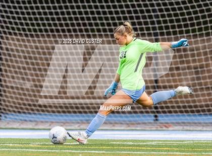 Thumbnail 2 in Oakton @ Yorktown (VHSL Region 6 Class D Semi-Final) photogallery.