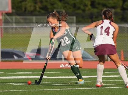 Thumbnail 1 in Harborfields @ East Hampton photogallery.