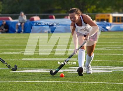 Thumbnail 3 in Harborfields @ East Hampton photogallery.