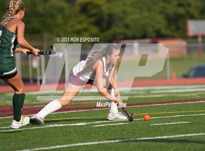 Thumbnail 1 in Harborfields @ East Hampton photogallery.