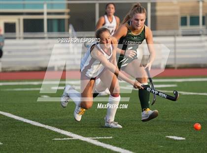 Thumbnail 2 in Harborfields @ East Hampton photogallery.