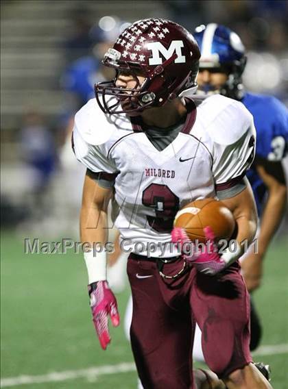 Thumbnail 2 in Gunter vs. Mildred (2A Region ll Division ll State Quarterfinals ) photogallery.