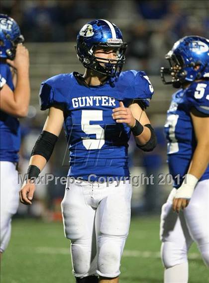 Thumbnail 2 in Gunter vs. Mildred (2A Region ll Division ll State Quarterfinals ) photogallery.